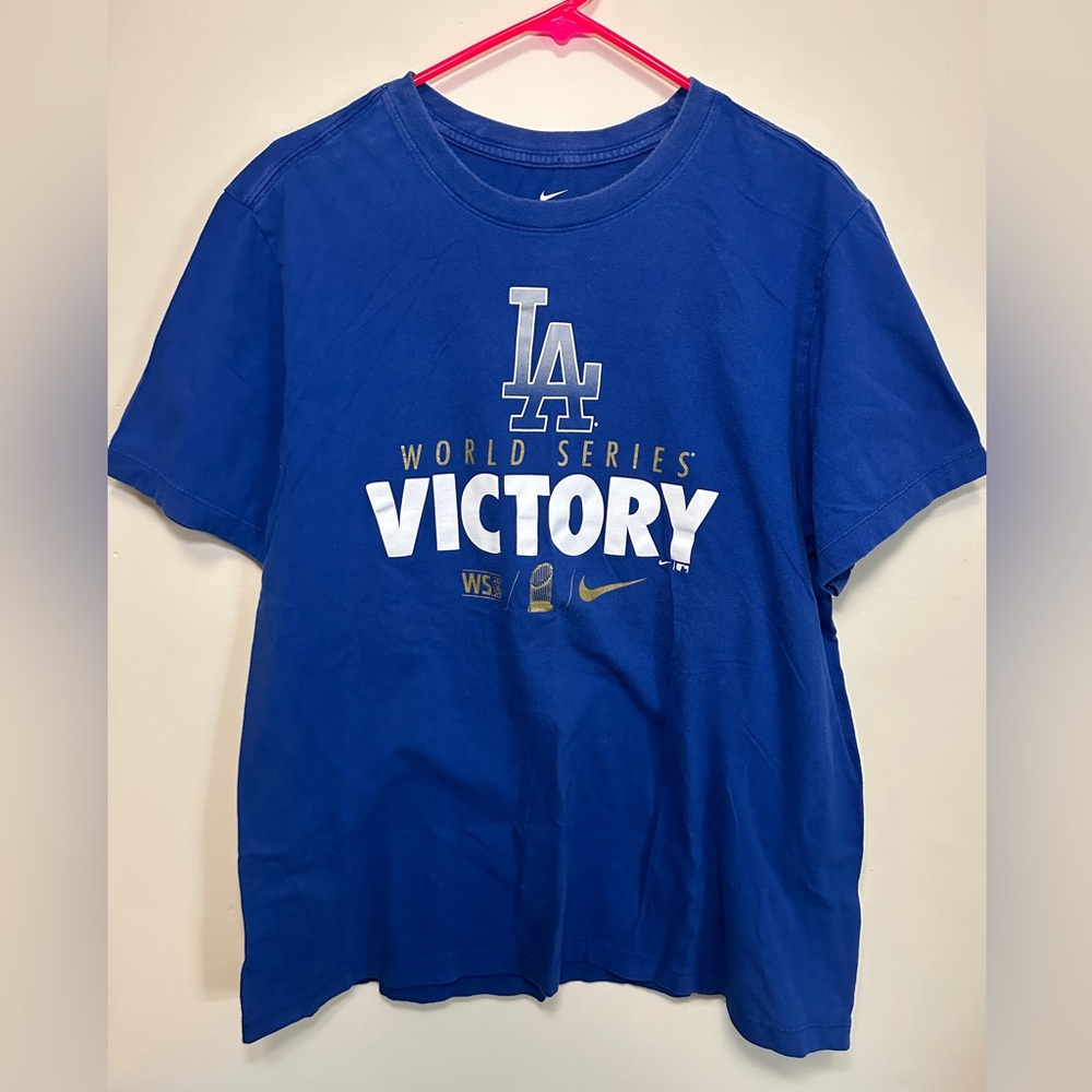 Los Angeles Dodgers shirt